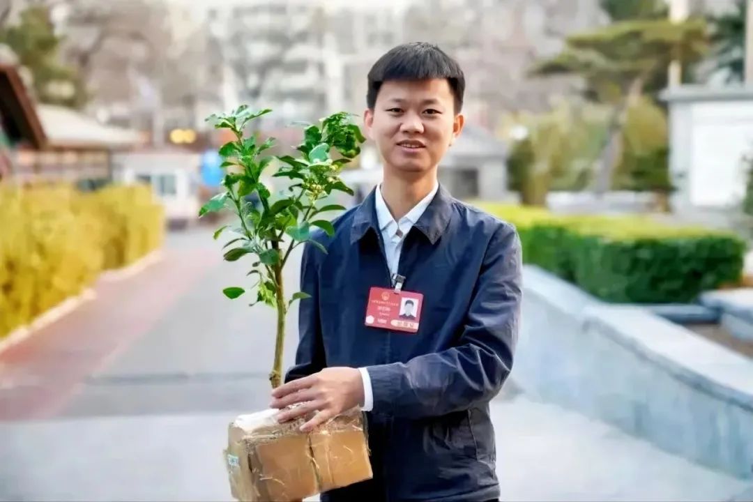 ?哇！五一簡(jiǎn)約海報(bào)高級(jí)感拉滿_5_Aiven的設(shè)計(jì)日常哇_來(lái)自小紅書(shū)網(wǎng)頁(yè)版